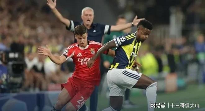 九博平台 -转会期巴塞罗那篮球队绝杀压哨——葡超节点到来；更衣室稳定；更衣室氛围转暖的简单介绍