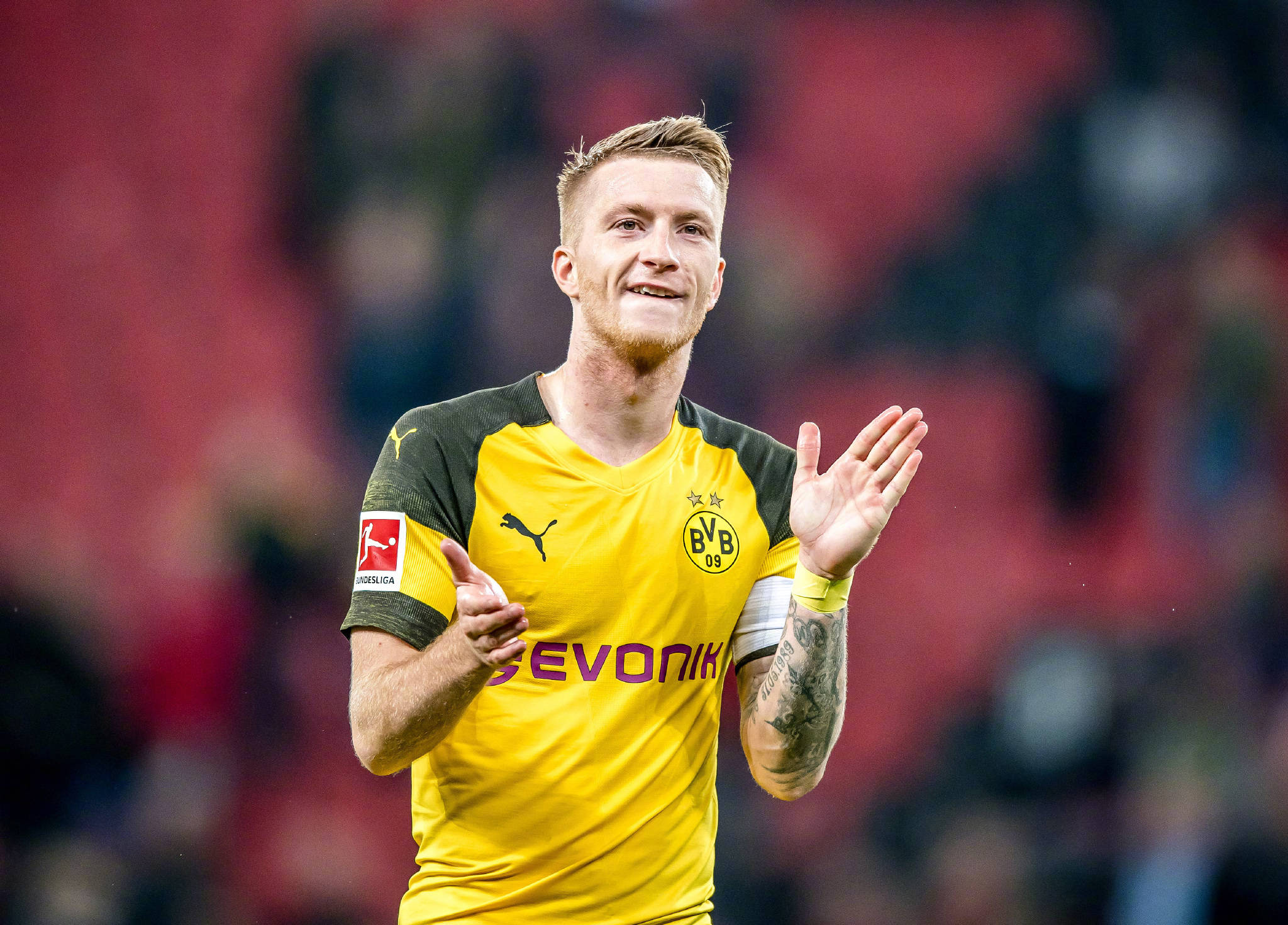 多特蒙德国际比赛日调整名单，志在荷甲名次提升，媒体盛赞，赛程密集仍需轮换的简单介绍