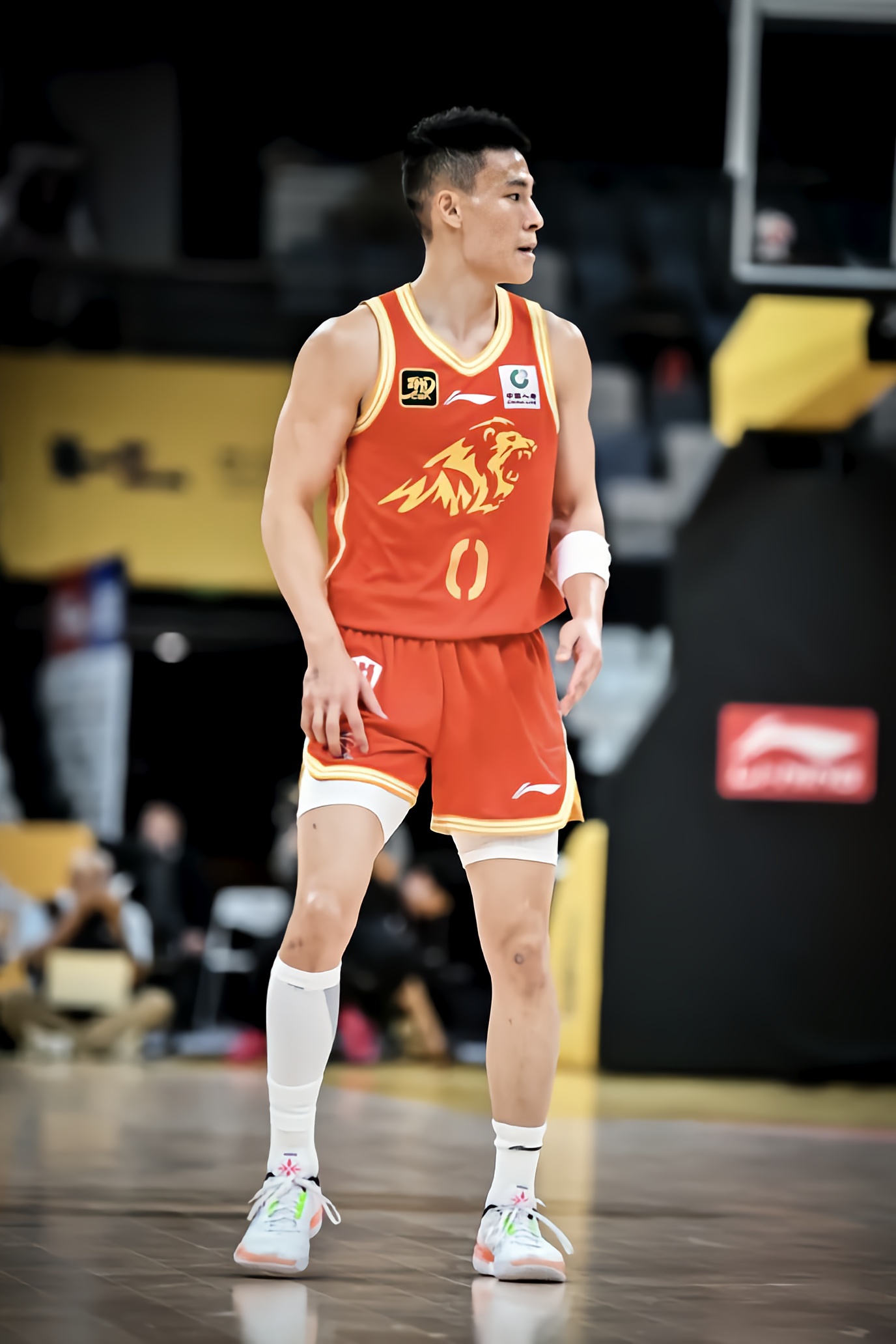 九博体育平台 -广厦男篮迎欧篮联关键赛，窗口期手感冰凉，压力陡增，身体对抗强度拉满的简单介绍